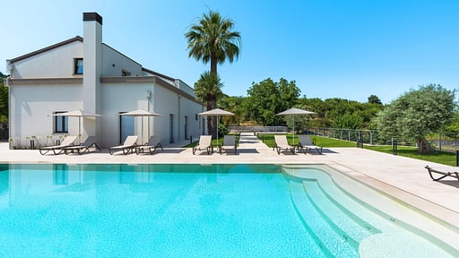 Gianos Villa Schwimmbad