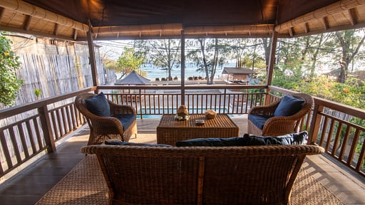 Gili Beach Resort Villa Satu Terrace/Veranda