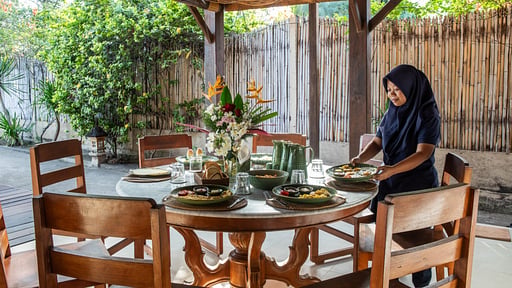 Gili Beach Resort Villa Dua Villa staff