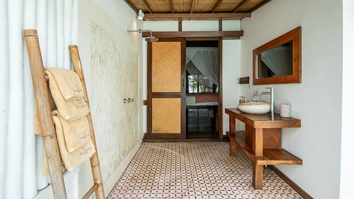 Gili Beach Resort Villa Dua Bedroom 2