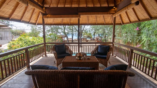 Gili Beach Resort Villa Dua Terrace/Veranda