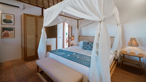 Gili Beach Resort Villa Tiga Schlafzimmer 2