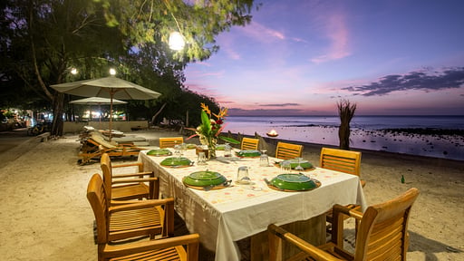 Gili Beach Resort Villa Tiga Essecke