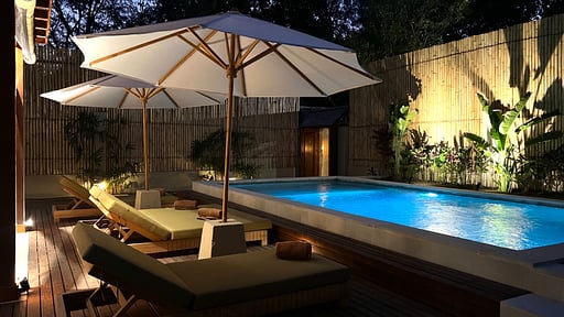 Gili Beach Resort Villa Tiga Schwimmbad