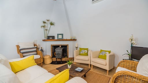 Rostolla Living room