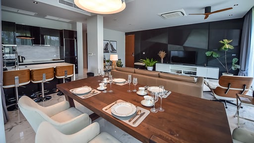 Villa Pearl Dining area