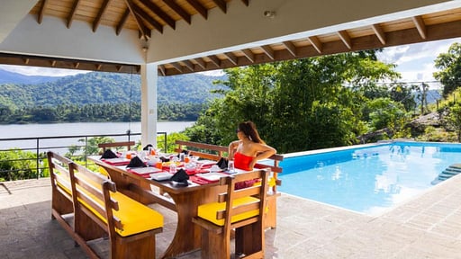 Glasshouse Kandy Terraza/balcón