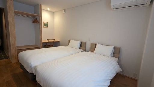 Chalet Golden Bell Bedroom 2