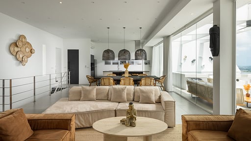 Golden Lotus Villas - The Blossom Villa Wohnbereich