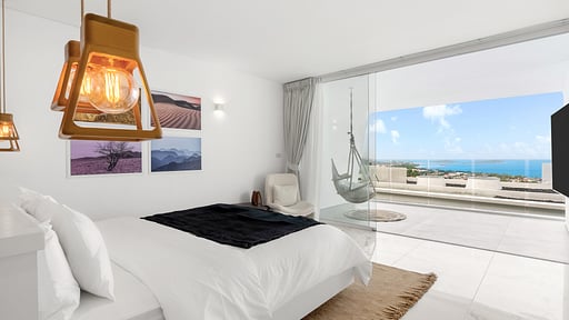 Golden Lotus Villas - The Blossom Villa Schlafzimmer 1