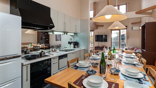 Gondola Chalet 4 Dining area