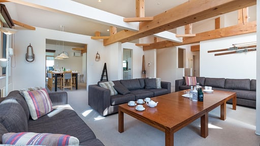Gondola Chalet 5 Living room 1