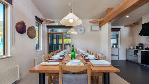 Gondola Chalet 5 Dining area