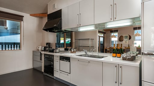 Gondola Chalet 5 Kitchen