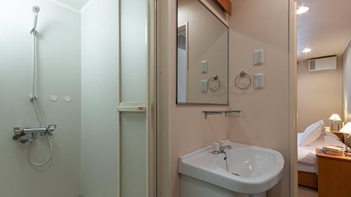 Gondola Chalet 5 Bedroom 1