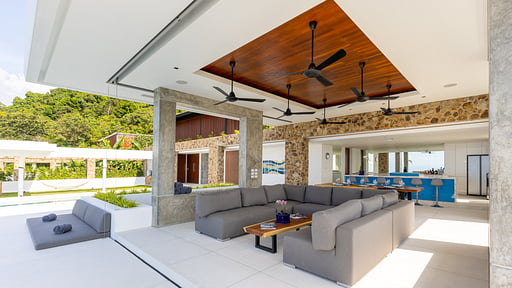 Grand Blue View Estate Living room 2