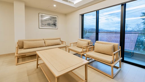 Grand Phenix Hakuba Condo Living room
