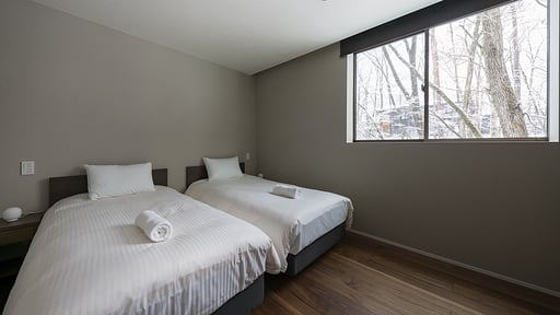 Gravity Chalet Bedroom 3