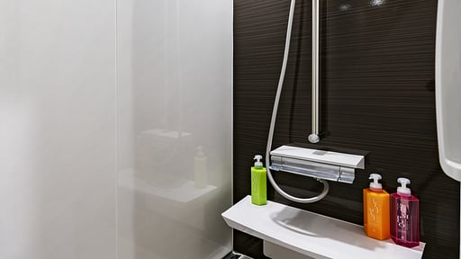 Gravity Chalet Bedroom 1