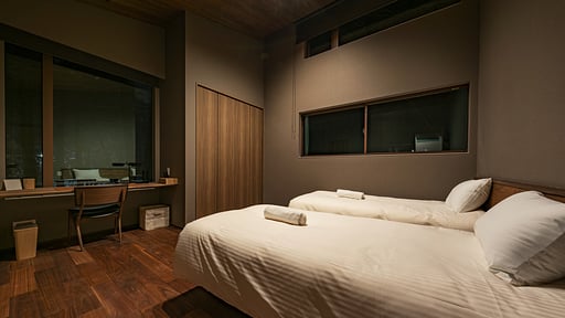 Gravity Chalet Bedroom 1