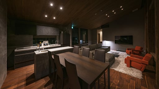 Gravity Chalet Dining area