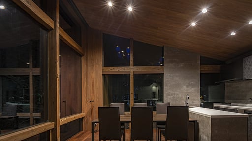 Gravity Chalet Dining area