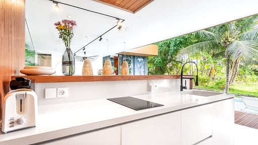 Villa Green Flow Fourteen Kitchen