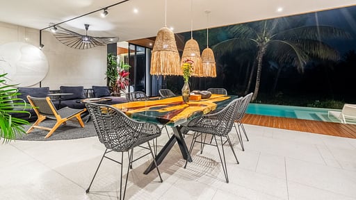 Villa Green Flow Fourteen Dining area