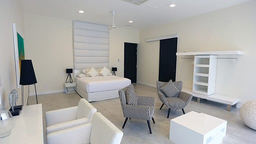 Green Turtle Villa Спальня 1