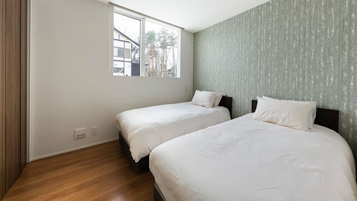 Grey Wolf Chalet Bedroom 2