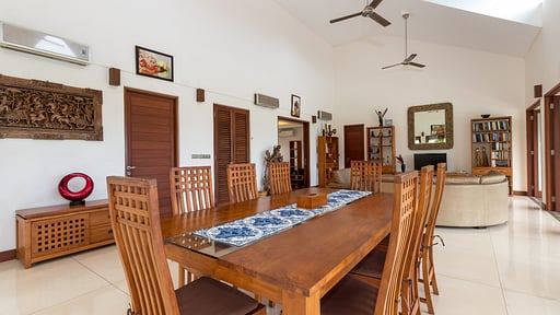 Villa Griya Aditi Salle à manger