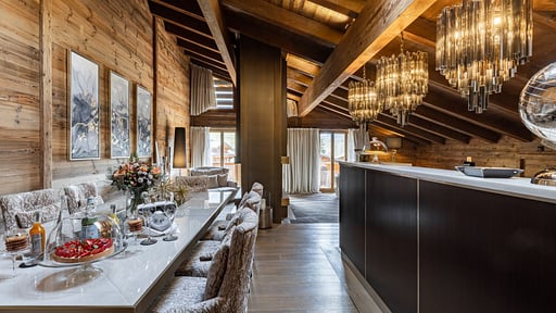 Gstaad Residence Two Dining area