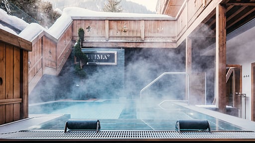 Gstaad Residence Two Jacuzzi
