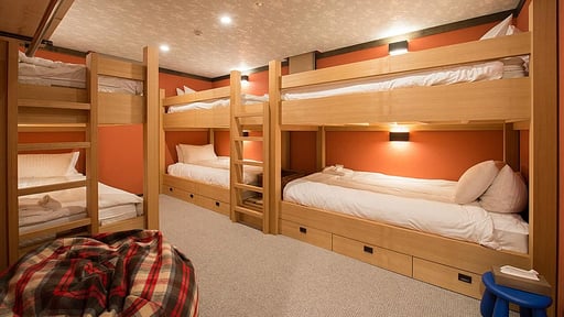 Gustav's Hideaway Bedroom 4