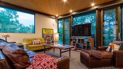 Gustav's Hideaway Living room