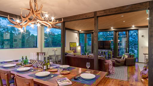 Gustav's Hideaway Dining area