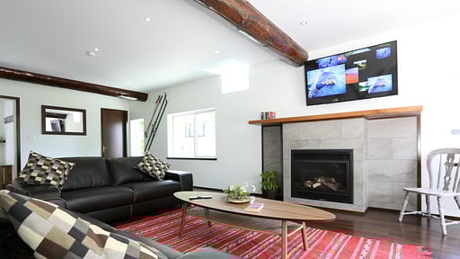 Hakuba Slopeside Chalet Living room