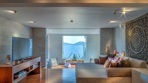 Villa Hale Malia Media room