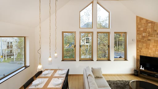 Hana & Jo Living room