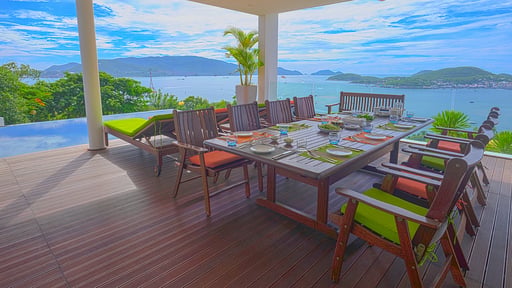 Hapier Villa Dining area