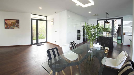 Hapier Villa Dining area