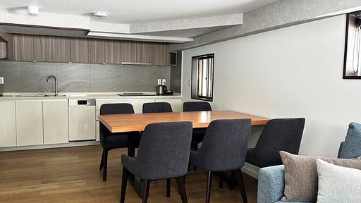 Happo Slopeside Apartment Five Dining area