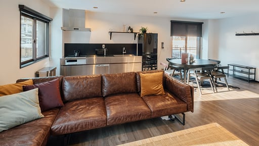 Happo Three Bedroom Apartments Living room