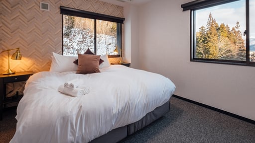 Happo Three Bedroom Apartments Bedroom 1