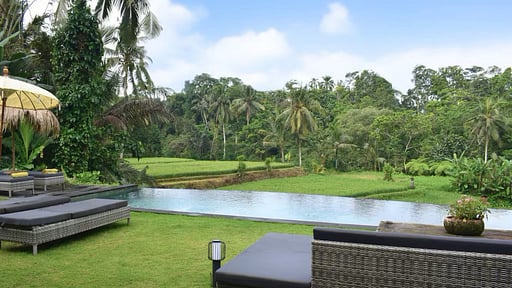 Hatiku Di Bali Villa Swimming pool