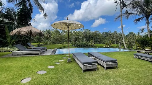 Hatiku Di Bali Villa Swimming pool