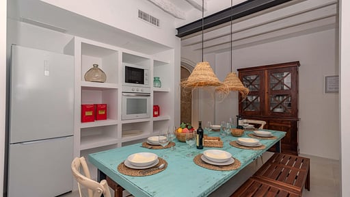 Helen´s House Обеденная зона