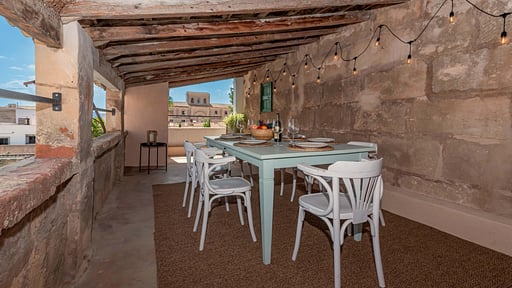 Helen´s House Обеденная зона