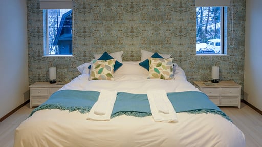 Helmet Club Hakuba Chalet Bedroom 1