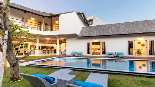 Hiburan Villas Swimming pool 1
